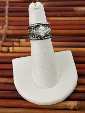 Silpada Zirconia Sterling Silver Ring Size 5